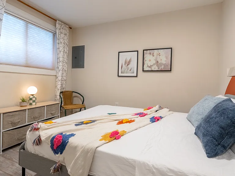 Second bedroom with full size bed