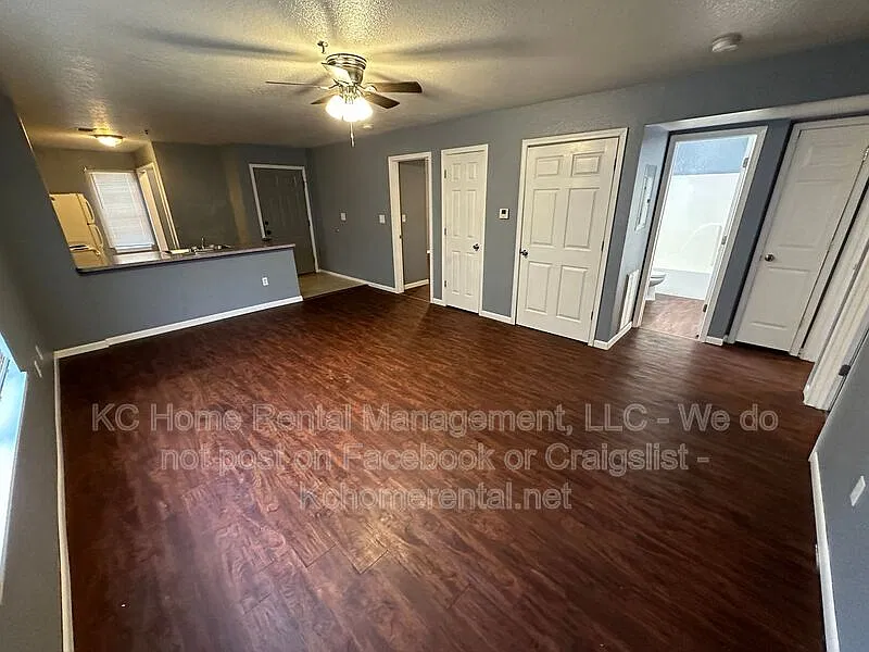 3 bed, 2.0 bath, $800 — Photo 4