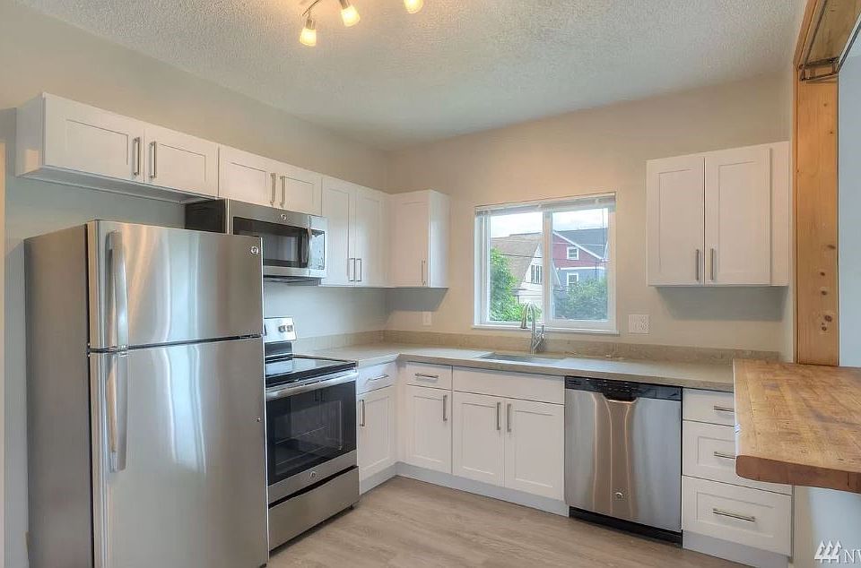 2nd image of 802 15th Ave