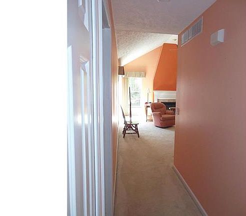 3rd image of 5583 Saint Thomas Ln #29