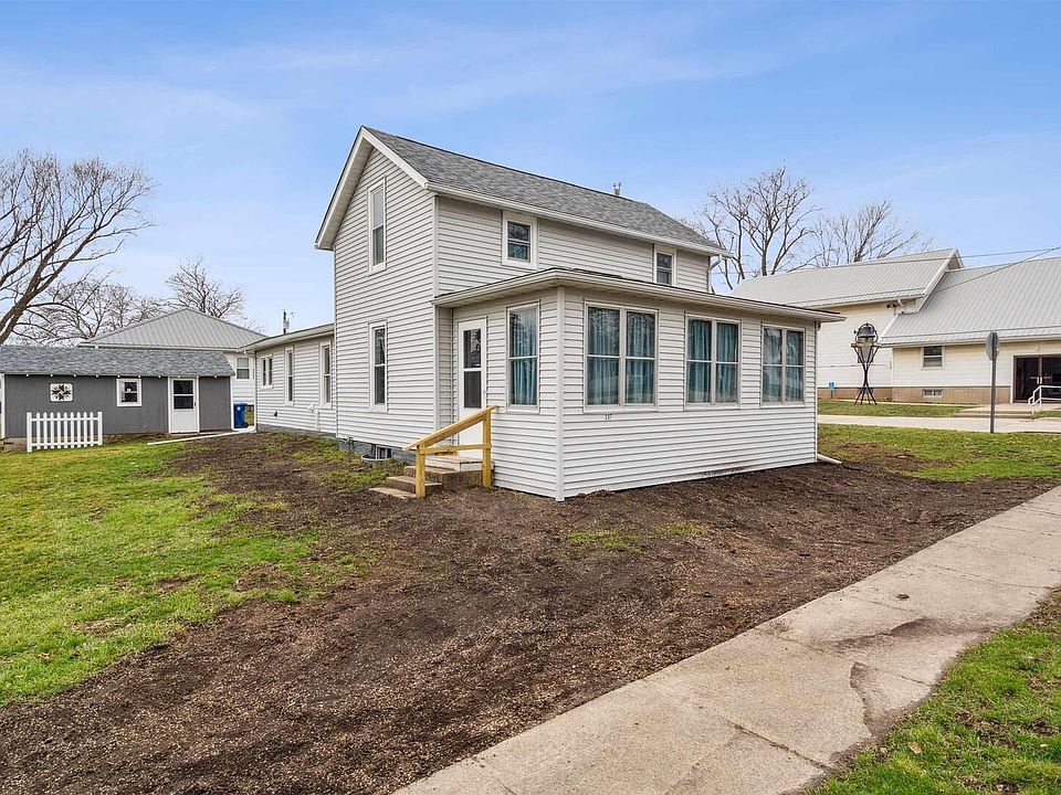 1st image of 237 1st Ave N