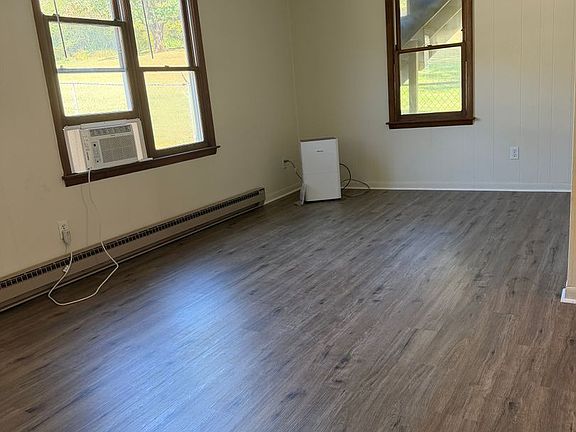 3rd image of 365 Weaverville Rd #7