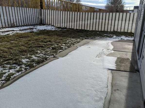 435 N Kersh Dr, Clearfield, UT 84015