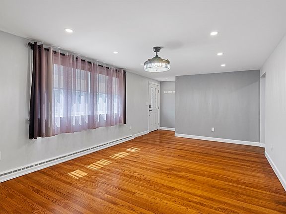 4th image of 7 Fabens St