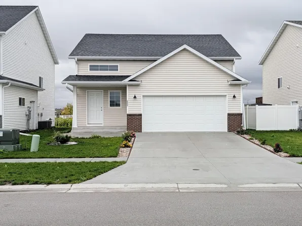 2553 Fulton Loop S, Fargo, ND 58104