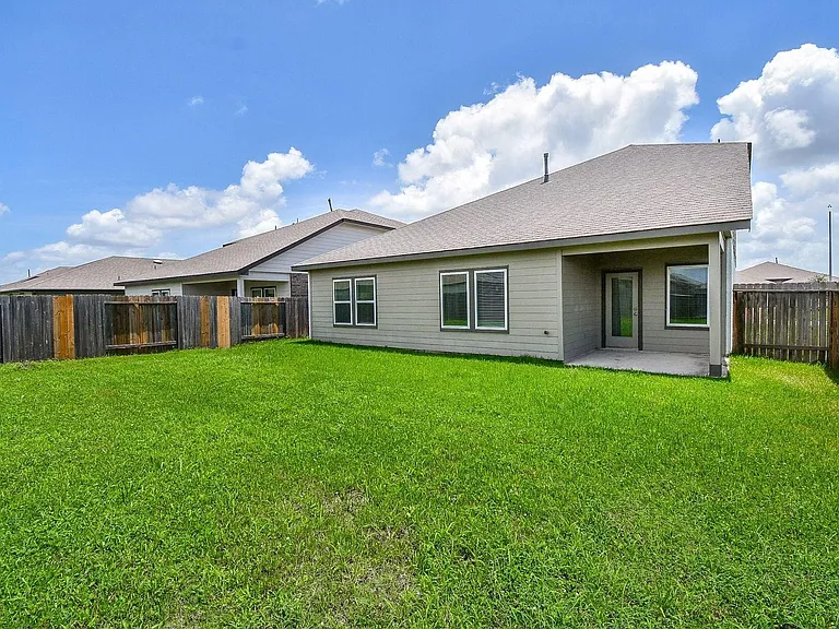 8030 Milam Ln — Photo 20