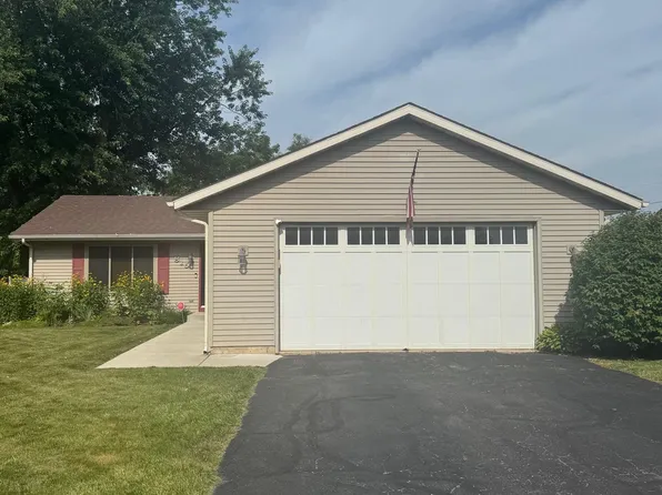 815 Arnold Ave, Rockford, IL 61108