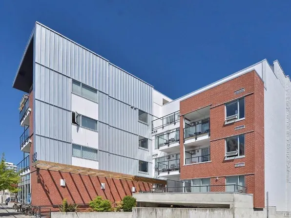 932 Johnson St #208, Victoria, BC V8V 3N4