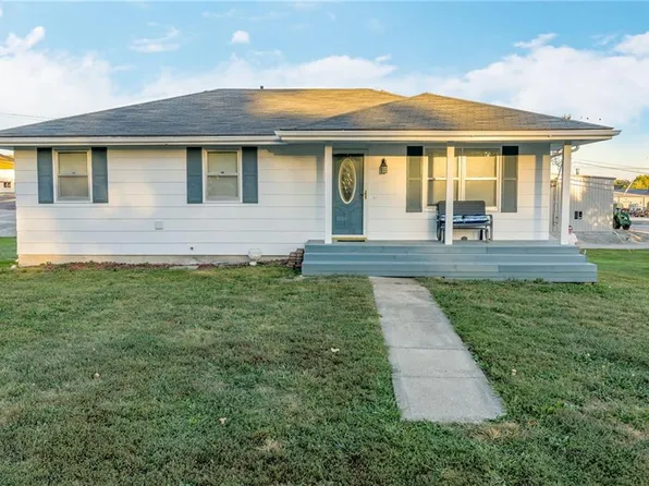 105 S Woods Ave, Braymer, MO 64624