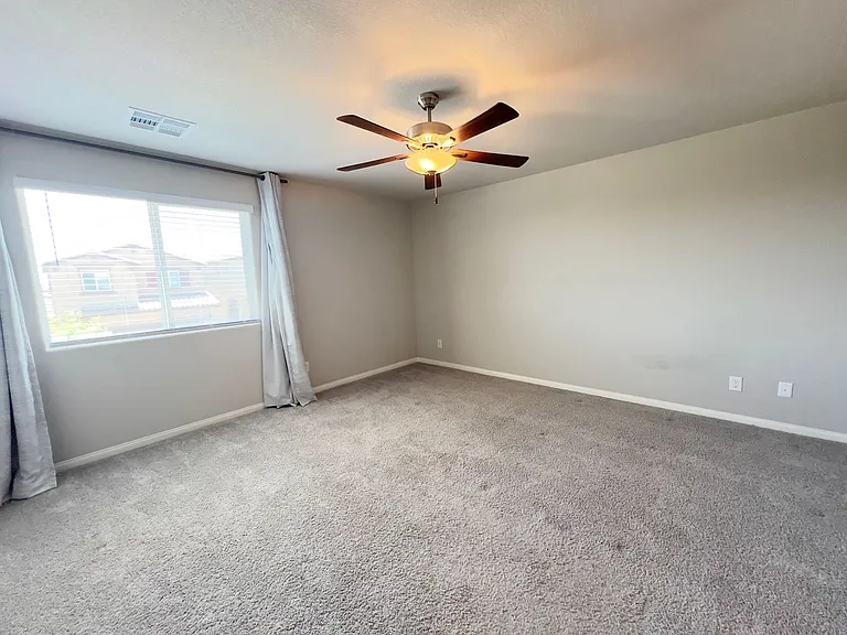 10946 Cambridge Lakes Ave — Photo 10