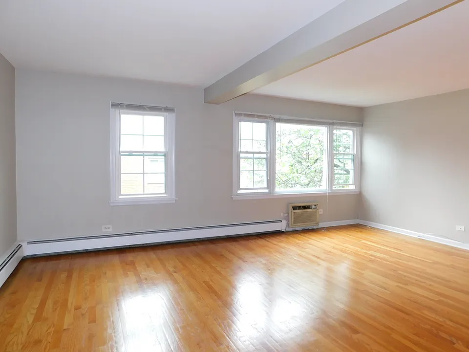 2620 Central St #3B