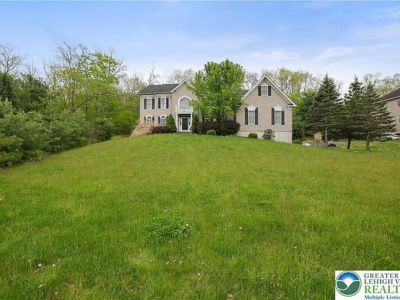 3rd image of 258 Rising Meadow Way