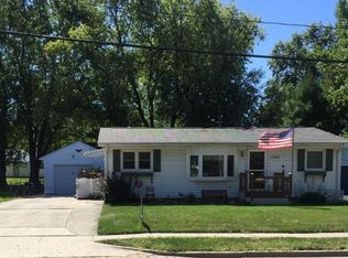 1763 W Ravina Park Rd, Decatur, IL 62526