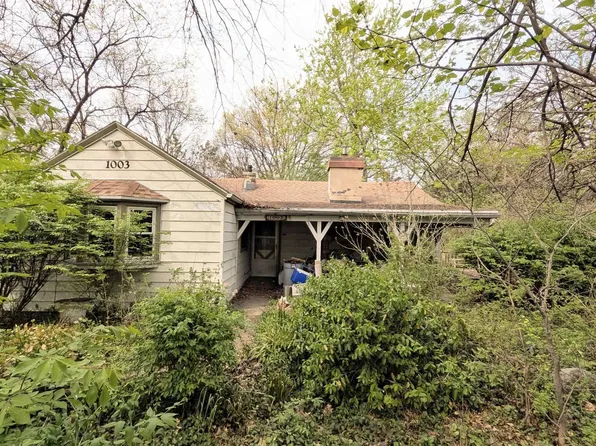 1003 Weaver St, Emporia, KS 66801