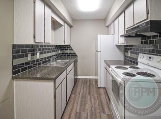 Maple Place, Omaha, NE 68134