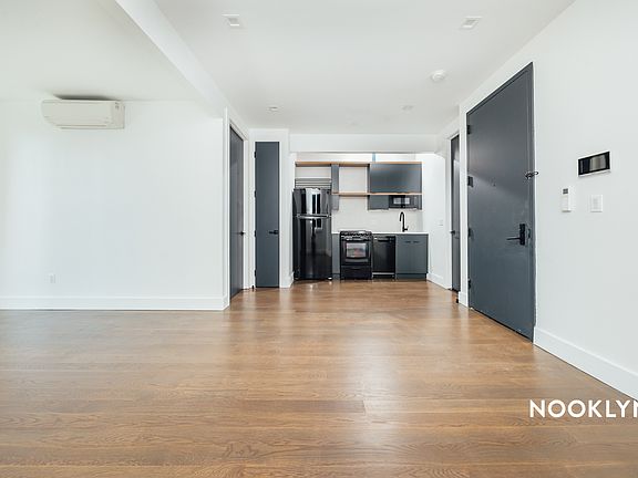 4th image of 115 Clifton Pl #3E