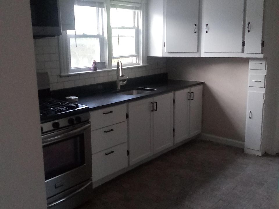 1st image of 19 East Ave