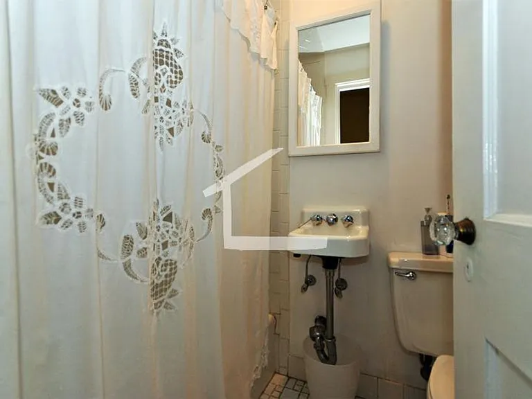 1161 Commonwealth Ave #5 — Photo 9