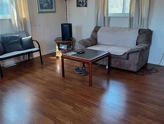 5th image of 1028 Greenridge Dr