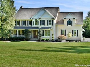 14 Old Appalachian Trl, Warwick, NY 10990