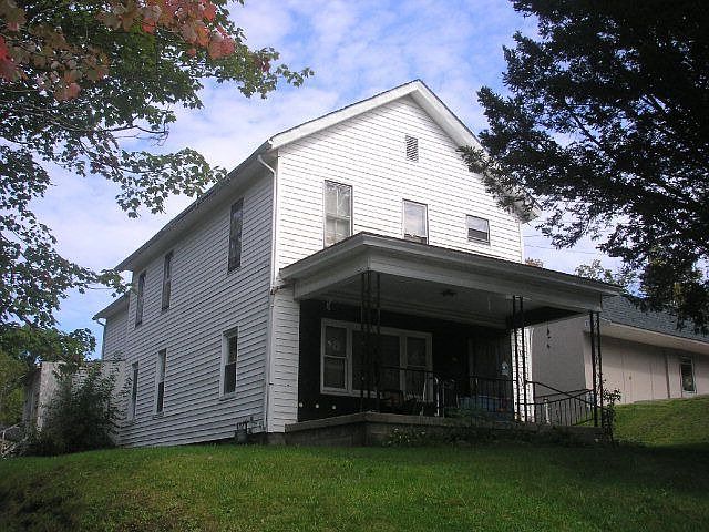 1st image of 386 Pine St