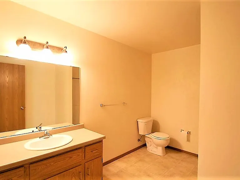 Gateway Estates Apartments — Photo 88