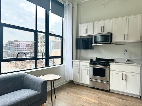 611 kitchen