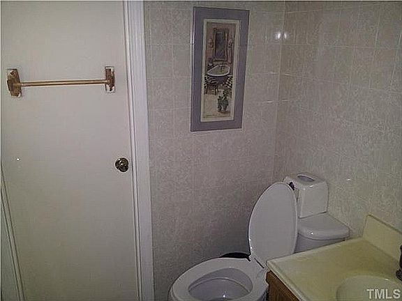 3rd image of 5621 Birch Dr