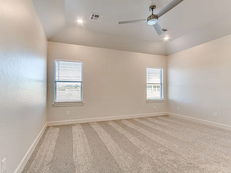 16025 Zamora Ln — Photo 35