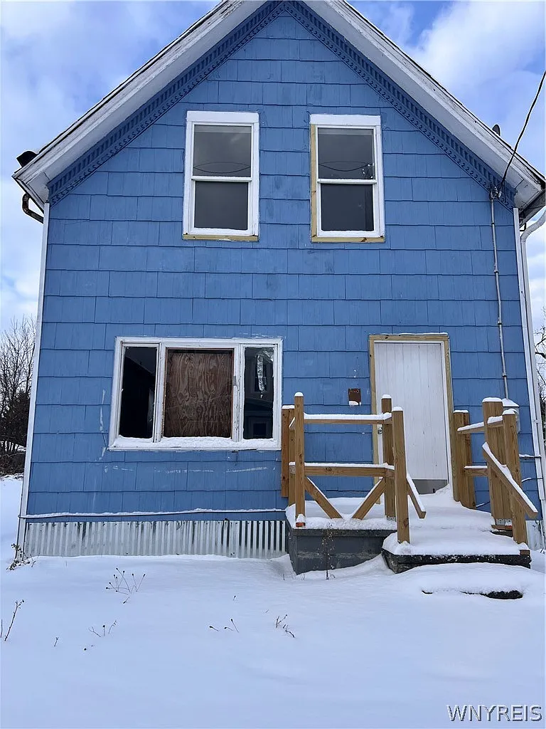 120 Gatchell St photo 1
