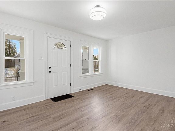 5th image of 2114 Varelman Ave