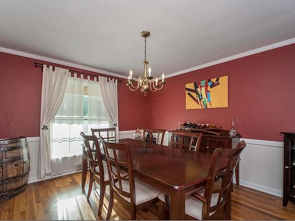 4th image of 1744 S Belvoir Blvd