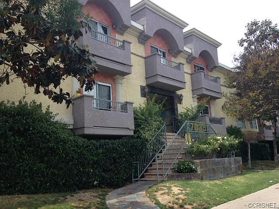 5th image of 7035 Woodley Ave Unit 206