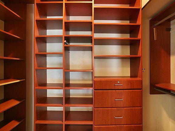 4th image of 253-263 W 73rd St #7O