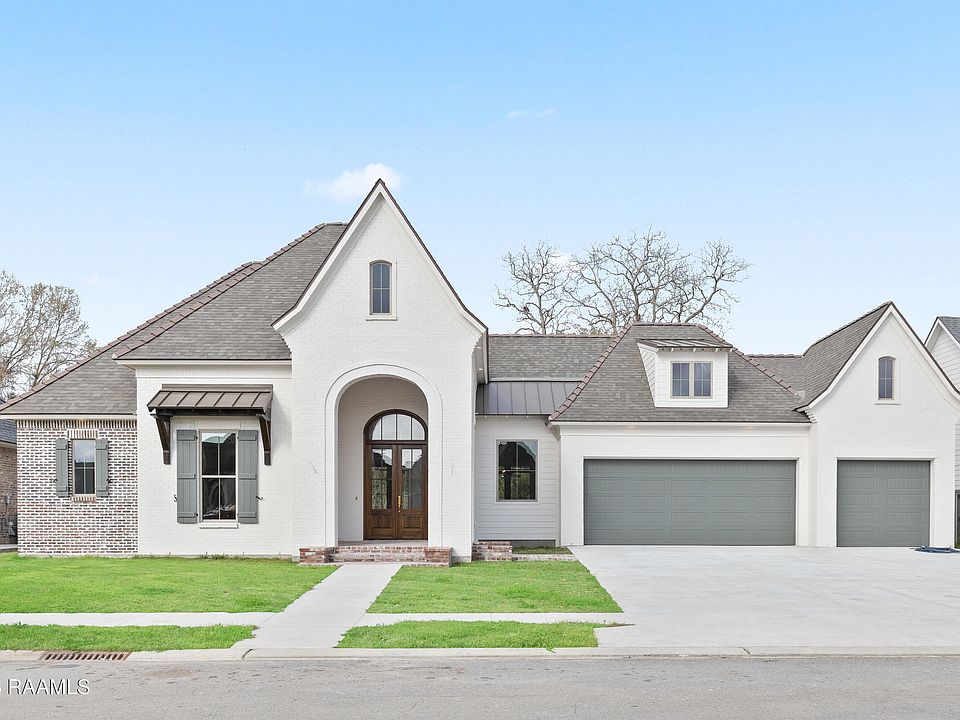 1st image of 105 Reservoir Rd