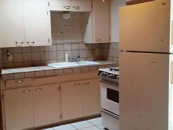 Large spacious kitchen room for a table