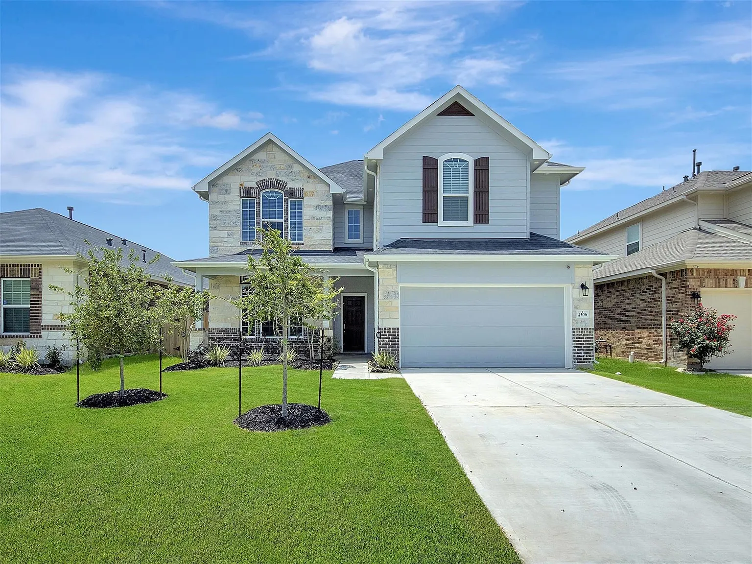 4 bed, 4.5 bath, 3060 sqft, $3,000 — Photo 1