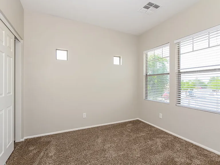 13875 W Mauna Loa Ln — Photo 11