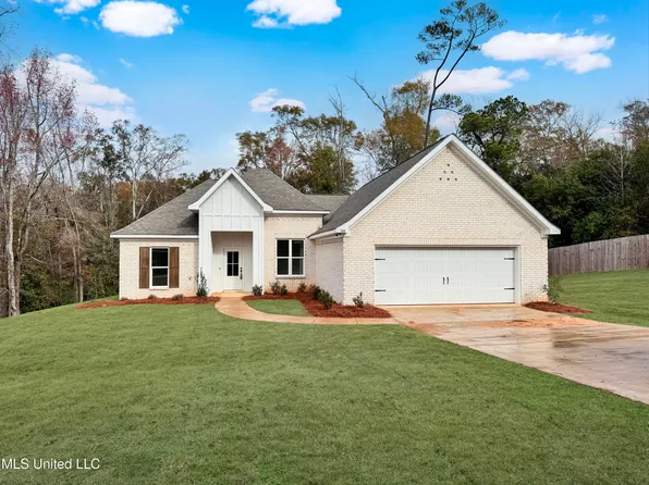 108 W Sunset Dr, Brandon, MS 39042