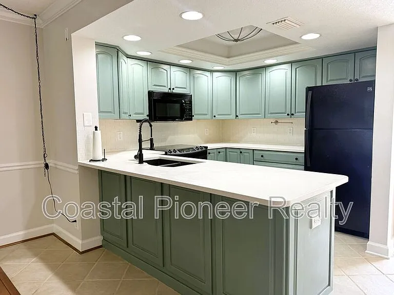 2614 Cove Cay Dr #204 — Photo 3