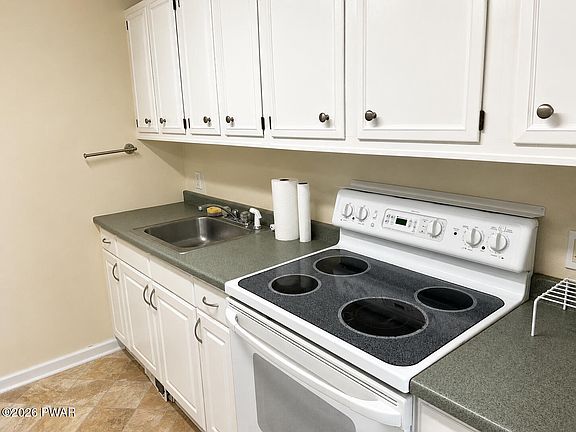 5th image of 302 Chestnut Ave