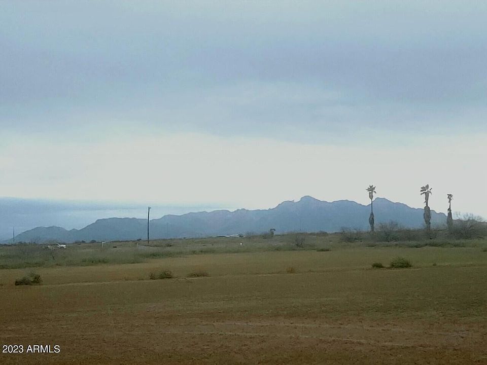 1st image of 3235 N Bandelier Dr