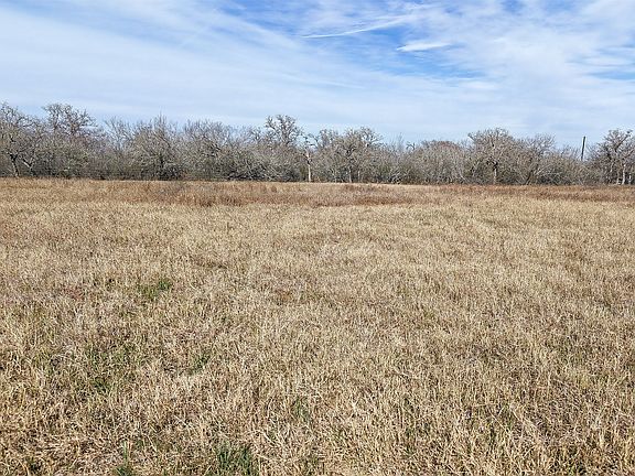 3rd image of 956 Johnson Farms Rd