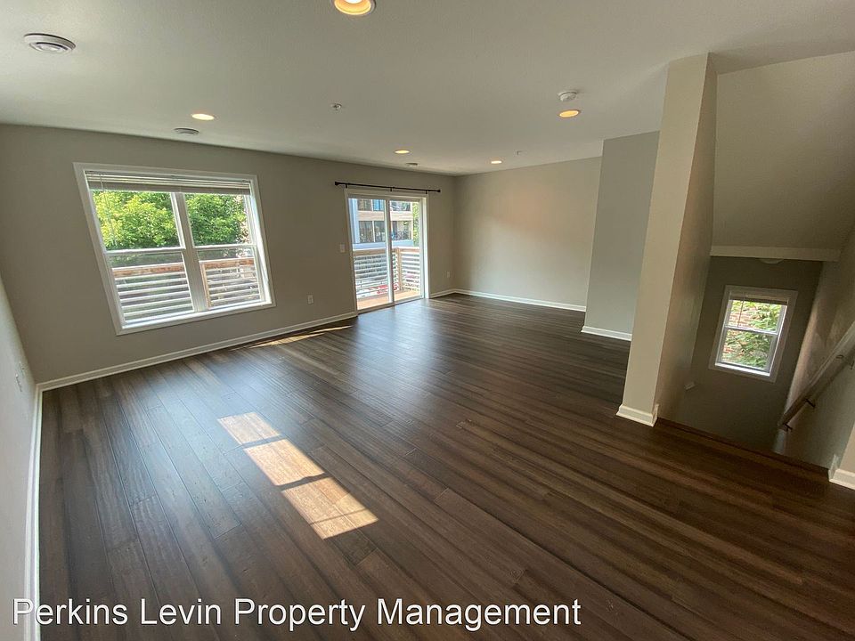 1st image of 2424 Lyndale Ave S APT 2