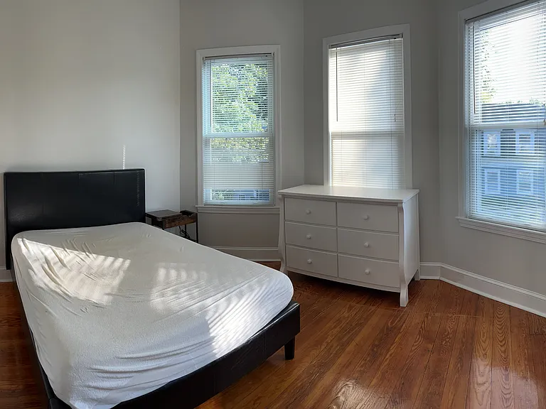11 Tufts St #6 — Photo 10