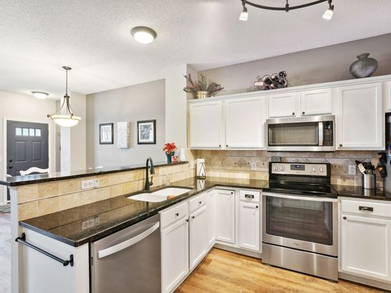 14353 Banyan Ln, Rosemount, MN 55068