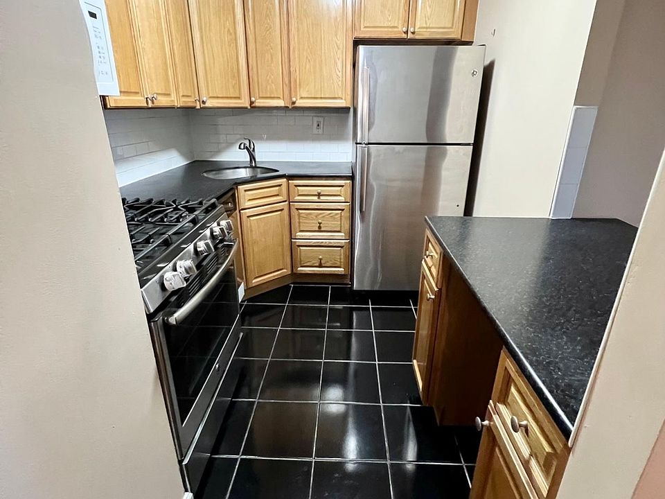 1st image of 14016 34th Ave APT 711