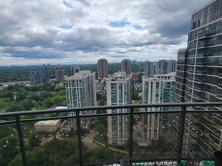 33 Sheppard Ave E #3202 — Photo 19
