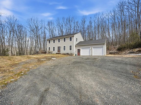 4th image of 1048 Main Rd