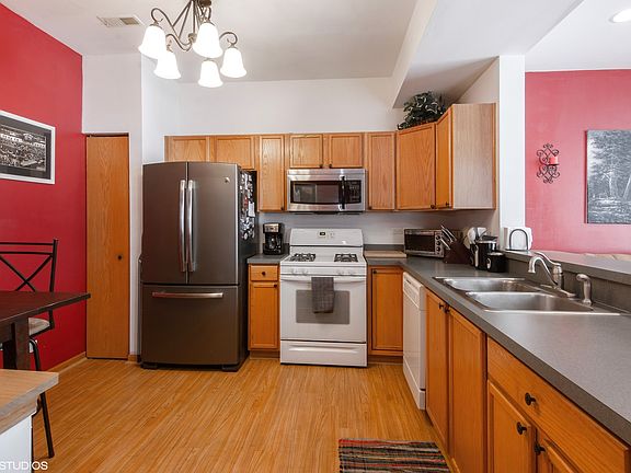 5th image of 2235 Flagstone Ln #2235